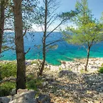 2 Bedroom Amazing In Σπίτι διακοπών Vela Luka