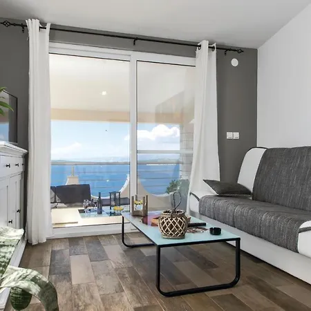 Feriehus Awesome In With House Sea View