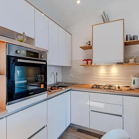 2 Bedroom Amazing In Hébergement de vacances *