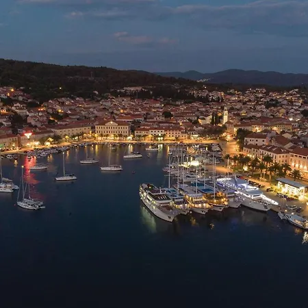 בית נופש 2 Bedroom Amazing In